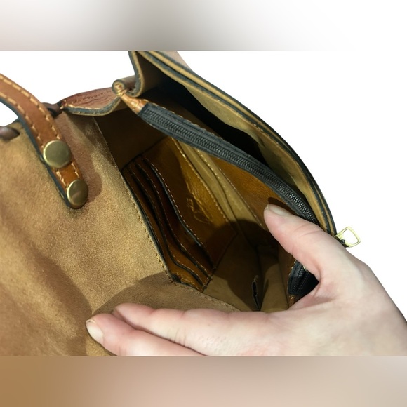 Patricia Nash Floral Tooled Leather Crossbody in tan Brown - Picture 7 of 10